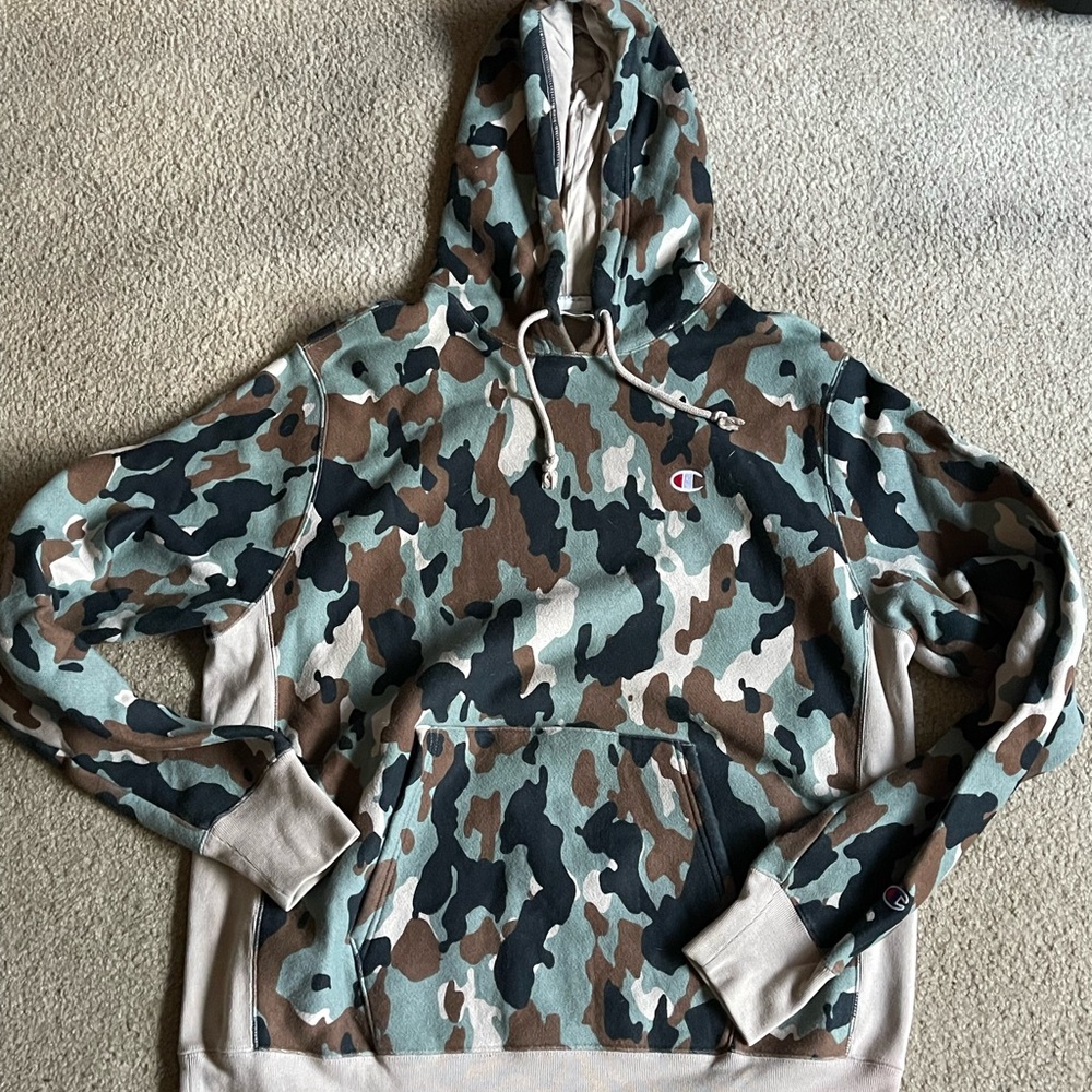 Champion Men's Green and Brown Camo Hoodie Urban Outfitter Exclusive
